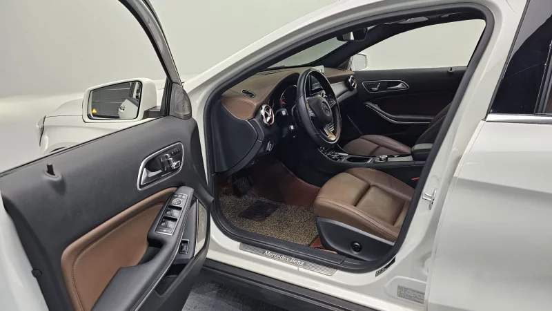 Mercedes-Benz GLA-Class