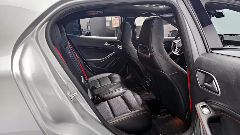 Mercedes-Benz GLA-Class