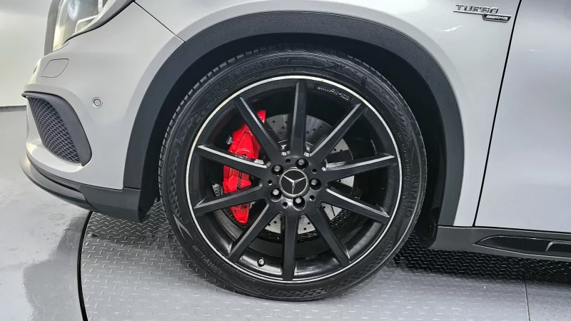 Mercedes-Benz GLA-Class