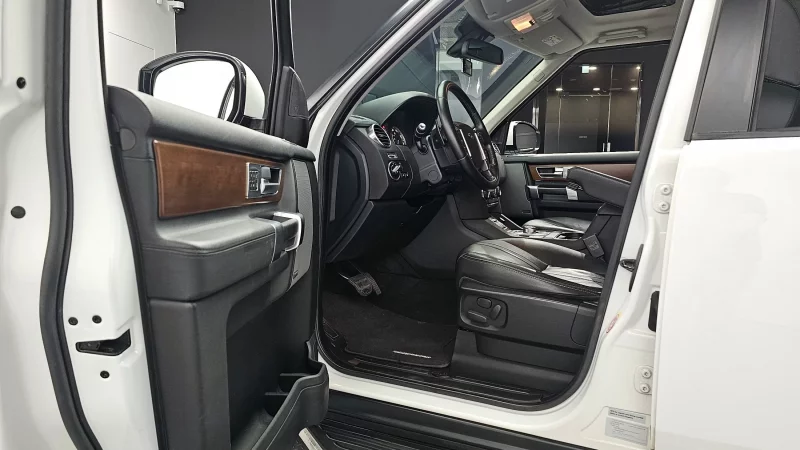 Land Rover DISCOVERY