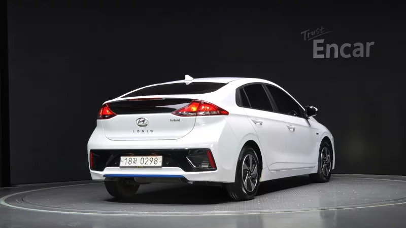 Hyundai Ioniq
