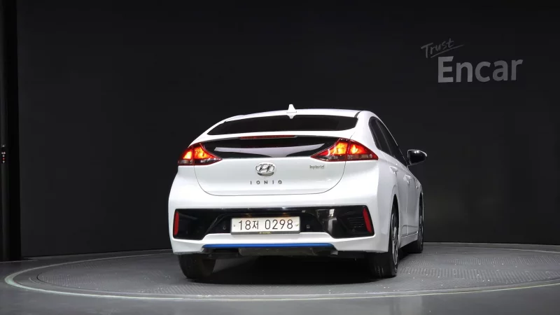 Hyundai Ioniq