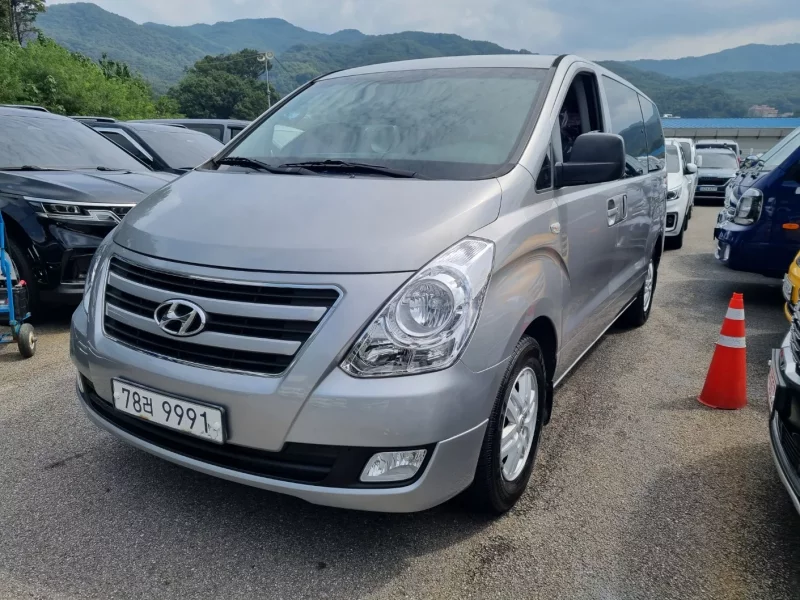 Hyundai Starex