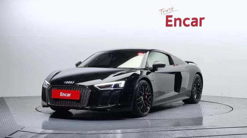 Audi R8