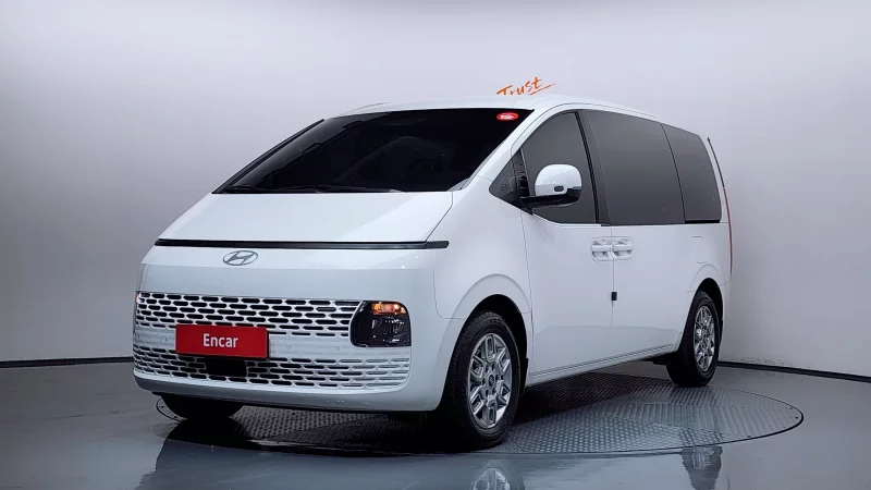 Hyundai Staria