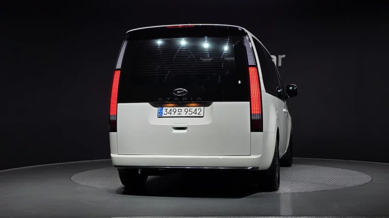 Hyundai Staria