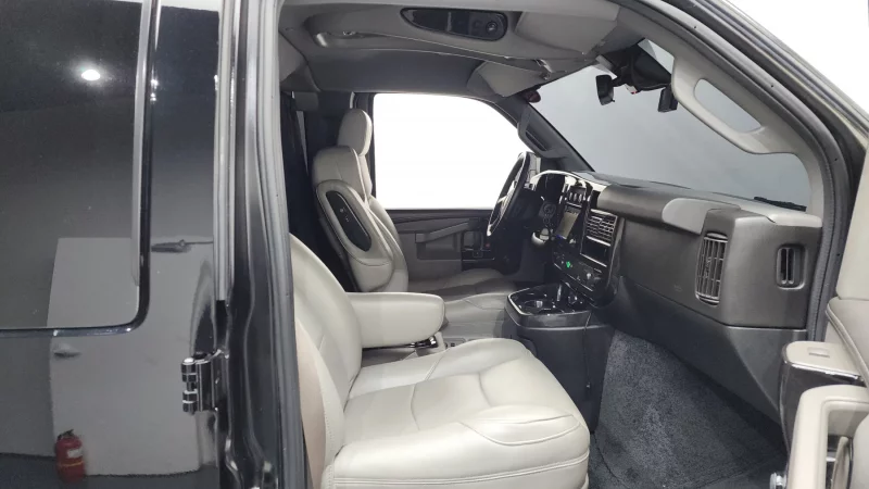 Chevrolet Express Van