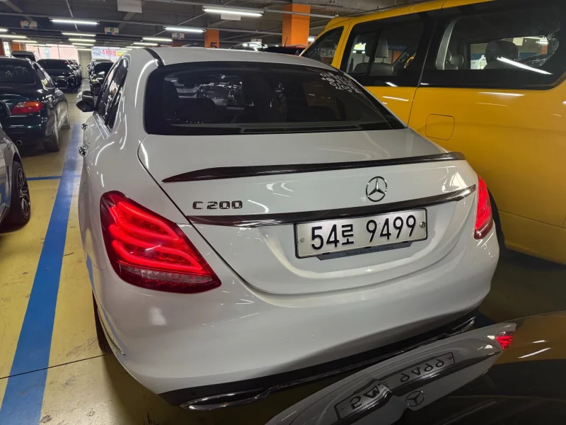 Mercedes-Benz C-Class