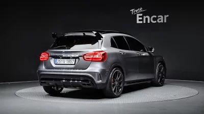 Mercedes-Benz GLA-Class