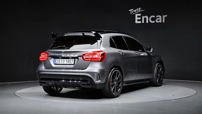 Mercedes-Benz GLA-Class