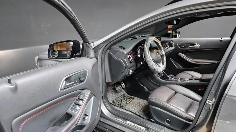 Mercedes-Benz GLA-Class