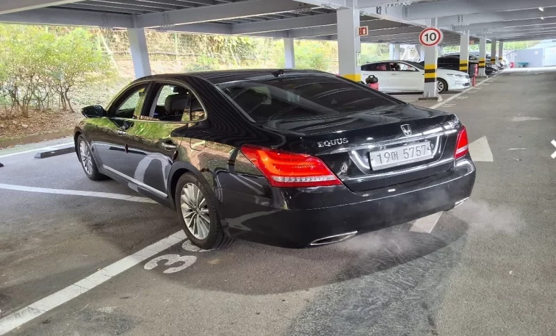 Hyundai Equus