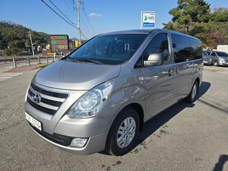 Hyundai Starex