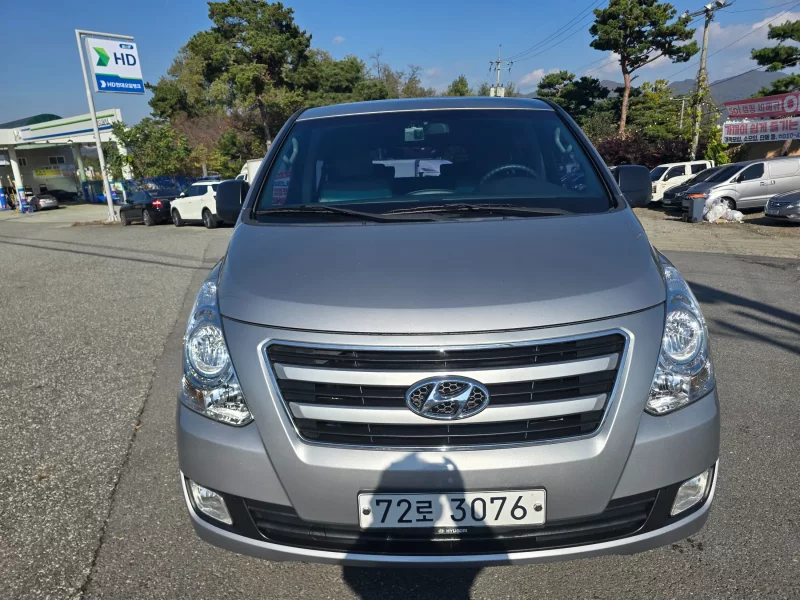 Hyundai Starex