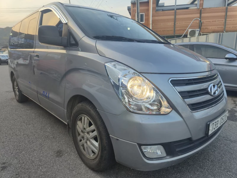 Hyundai Grand Starex