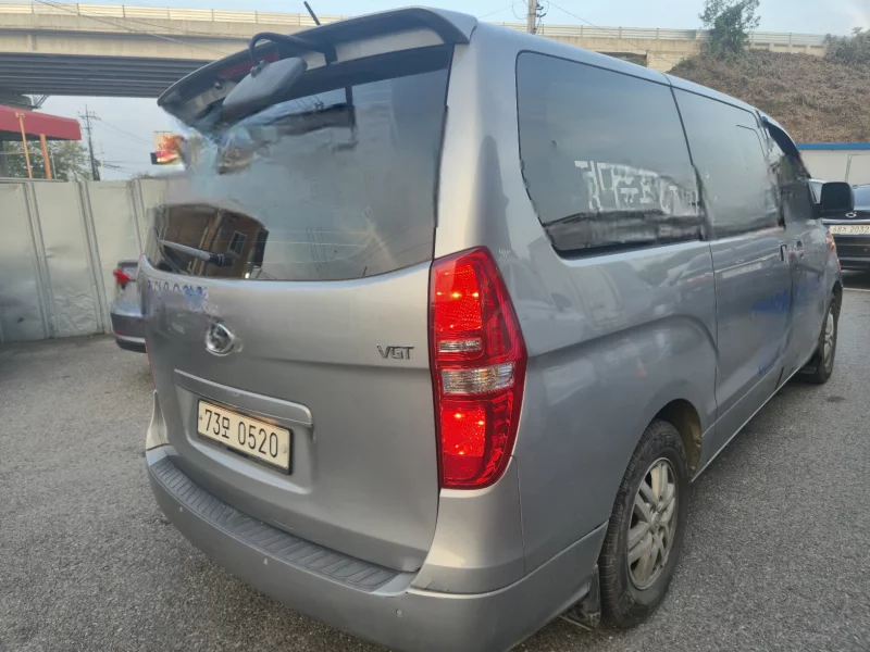 Hyundai Grand Starex