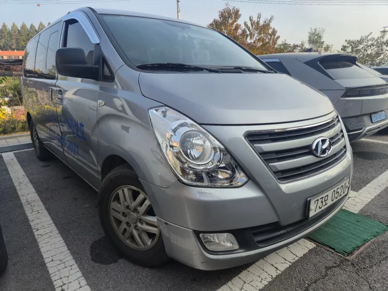 Hyundai Starex