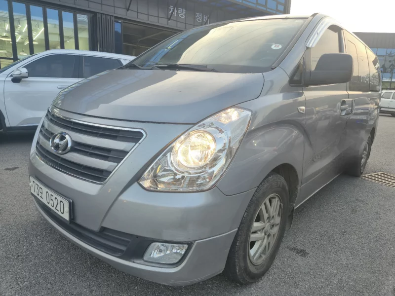 Hyundai Grand Starex