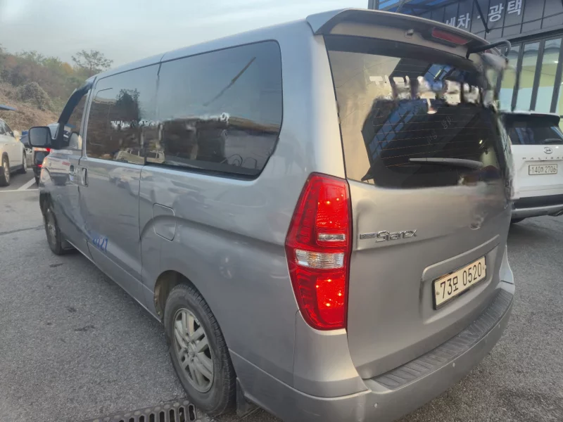 Hyundai Grand Starex