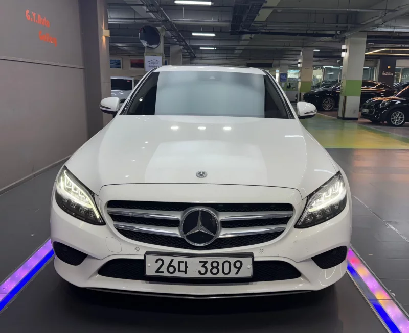 Mercedes-Benz C-Class