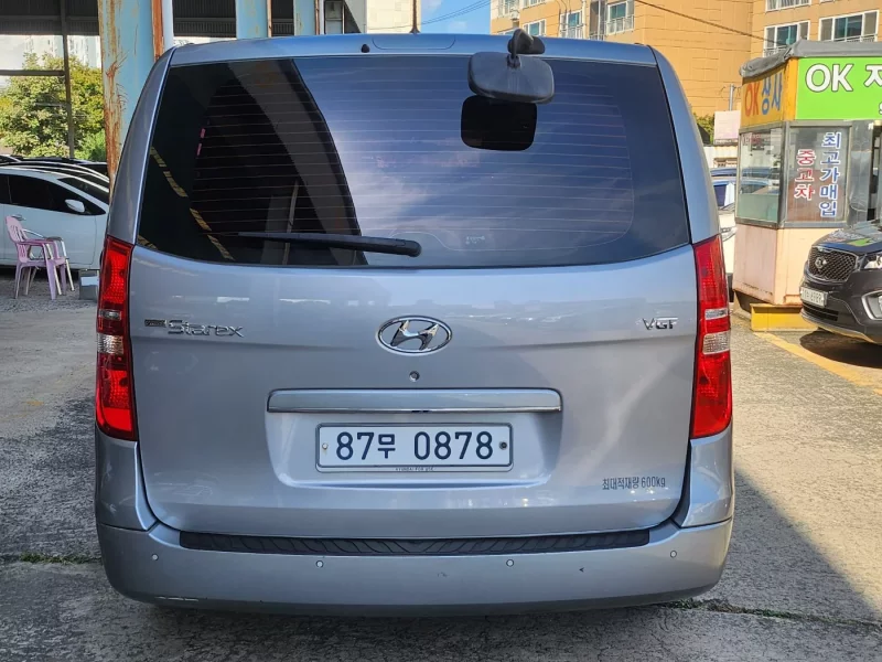 Hyundai Starex