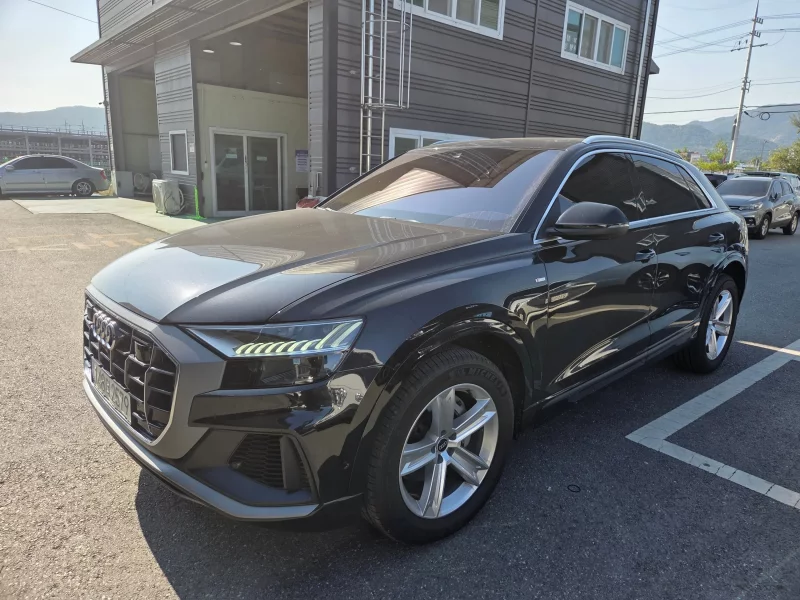 Audi Q8