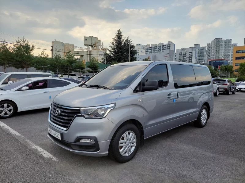Hyundai Starex