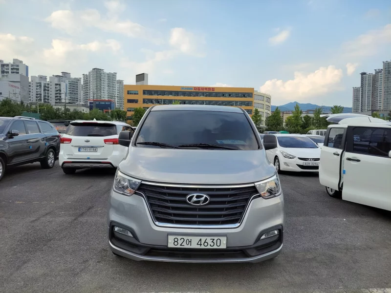 Hyundai Starex