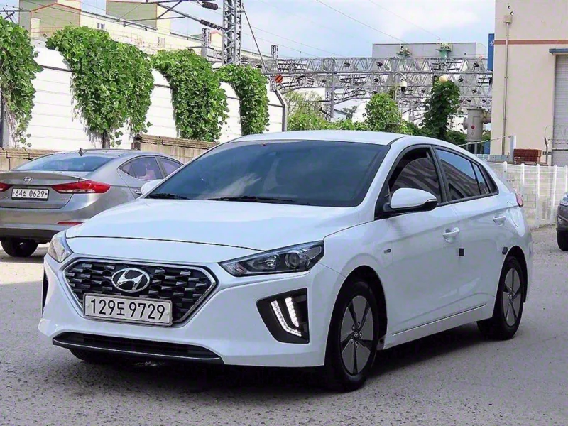 Hyundai Ioniq