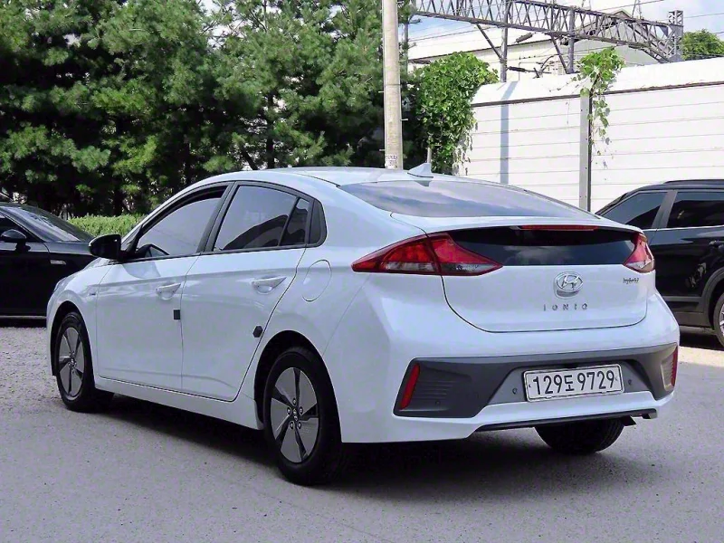 Hyundai Ioniq