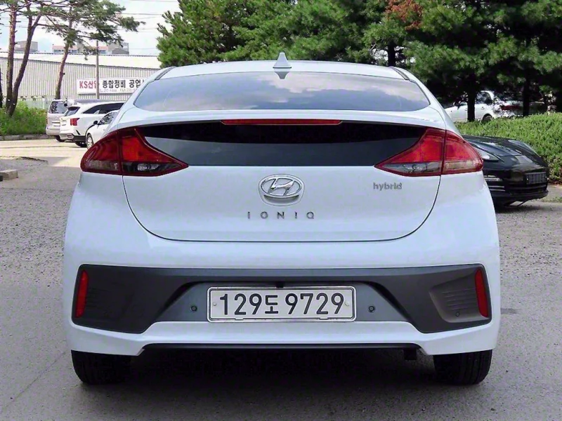 Hyundai Ioniq