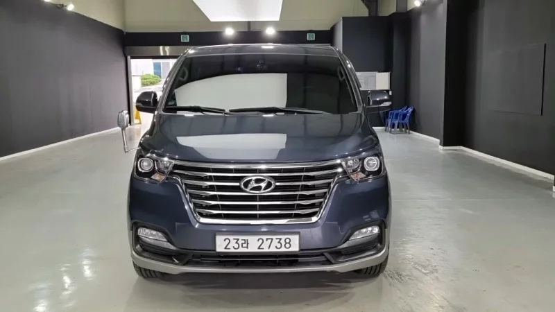 Hyundai Starex