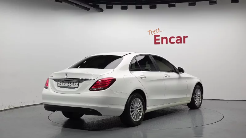 Mercedes-Benz C-Class