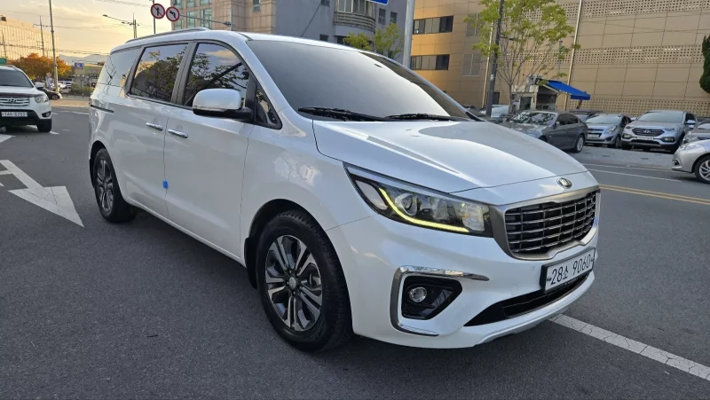 Kia Carnival