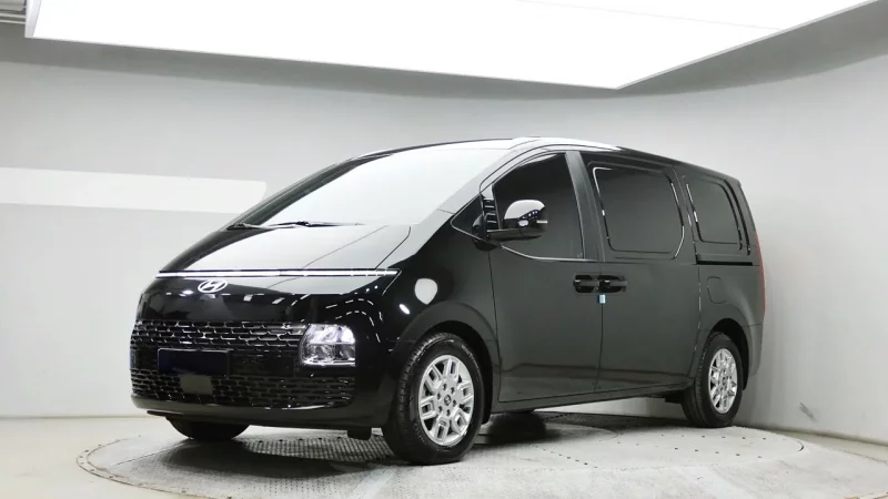 Hyundai Staria