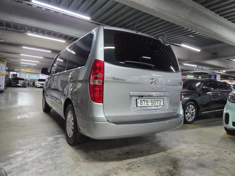 Hyundai Starex