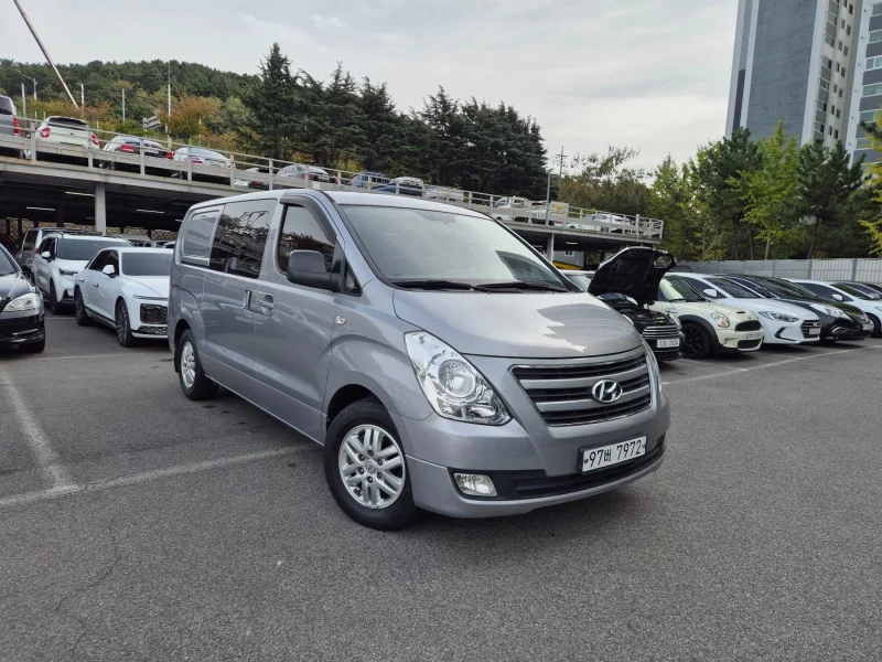 Hyundai Starex