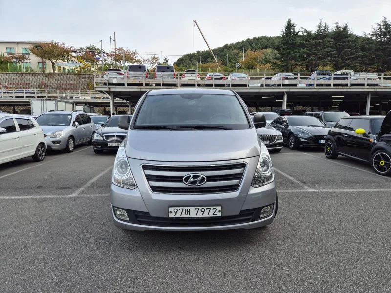 Hyundai Starex