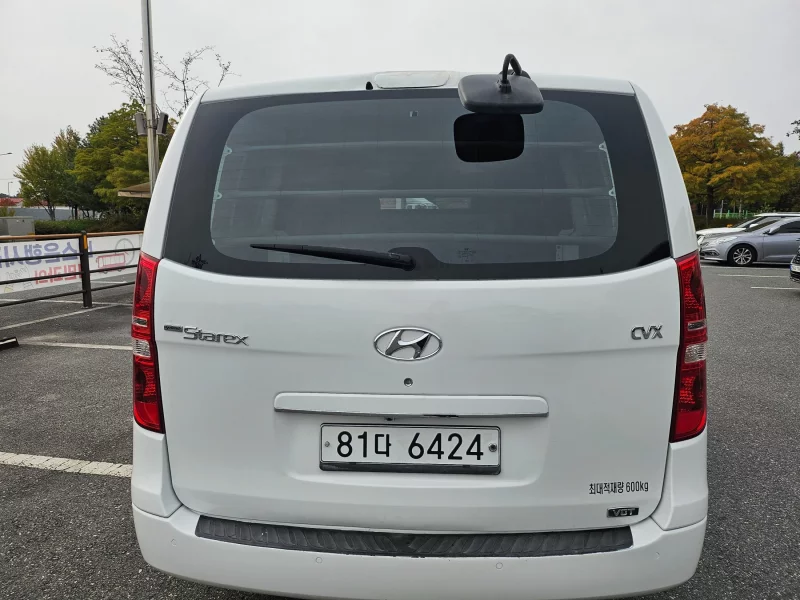 Hyundai Starex