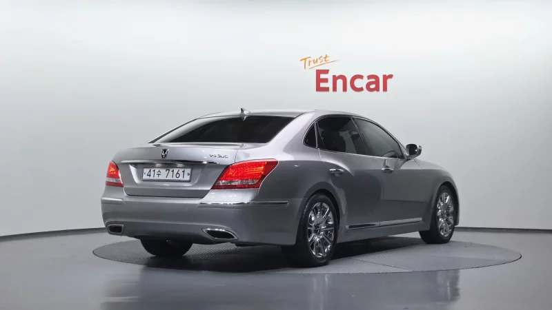 Hyundai Equus