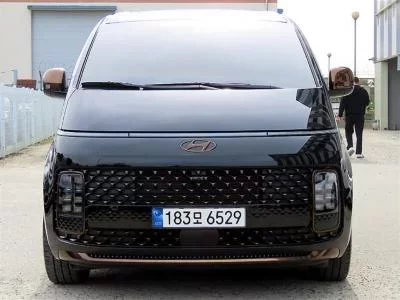 Hyundai Staria