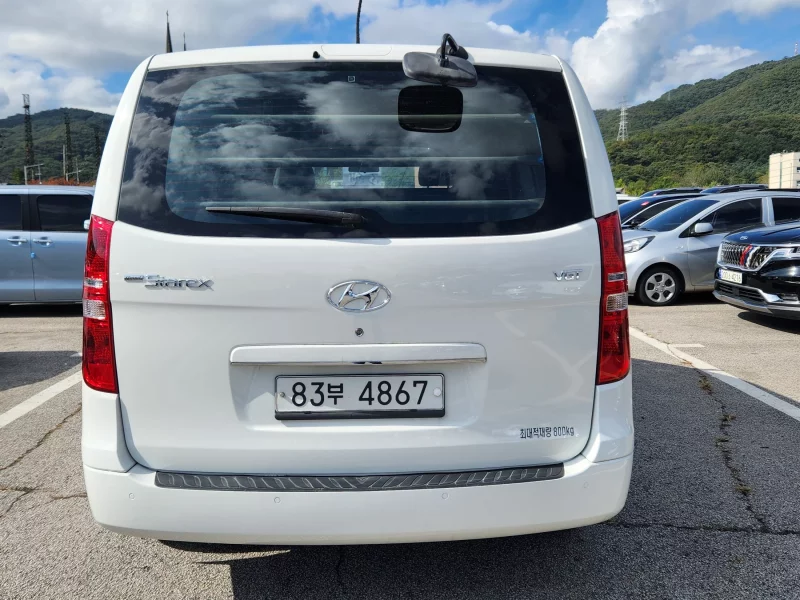 Hyundai Starex