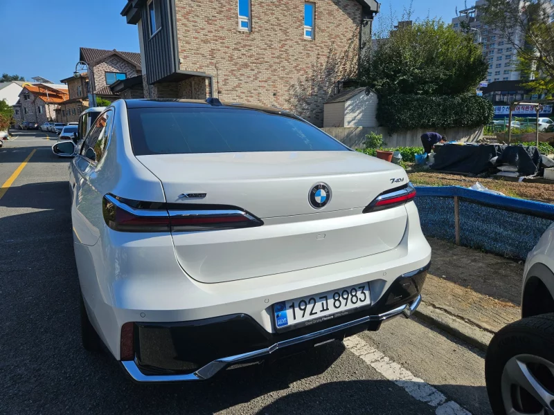 BMW 7-Series