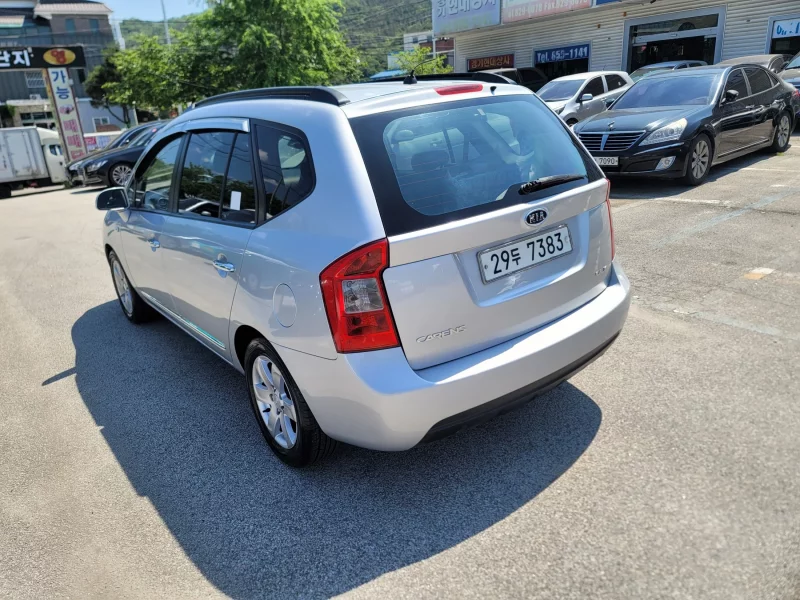 Kia Carens