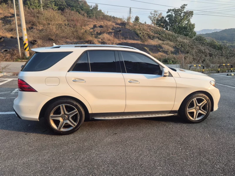 Mercedes-Benz GLE-Class