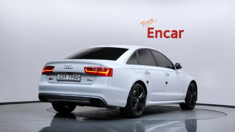 Audi S6