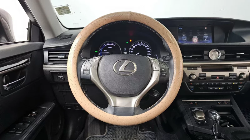 Lexus ES300h
