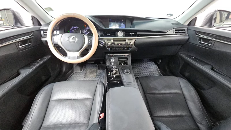 Lexus ES300h
