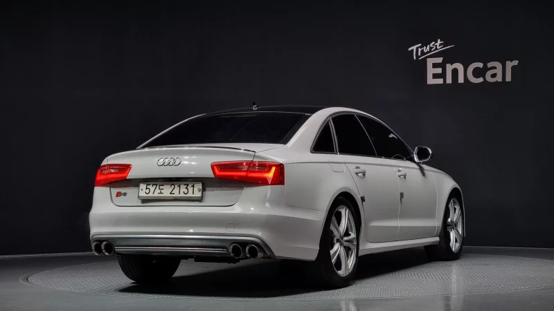 Audi S6