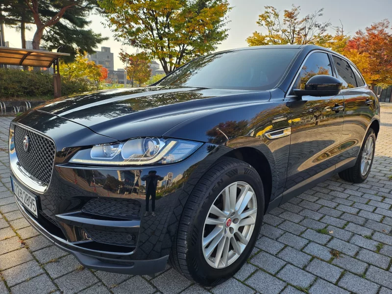 Jaguar F-PACE
